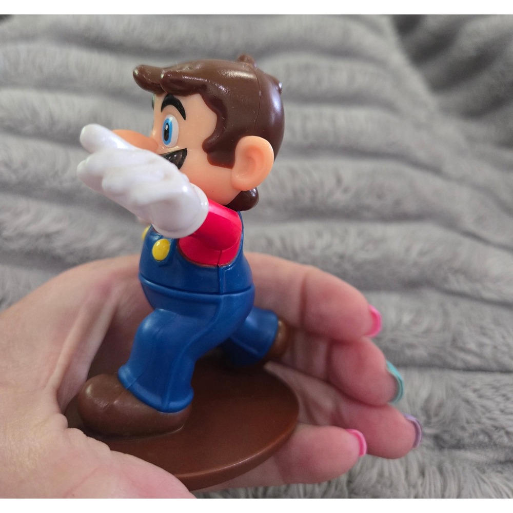 Nintendo Super Mario Action Figure McDonalds 2018 Collectible Toy Red Blue 3.5" - Picture 4 of 7
